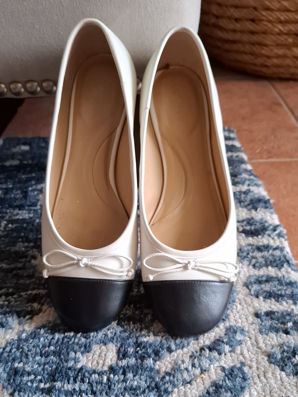 Talbots Two-Tone White Flats with Black Cap Toe and Bow